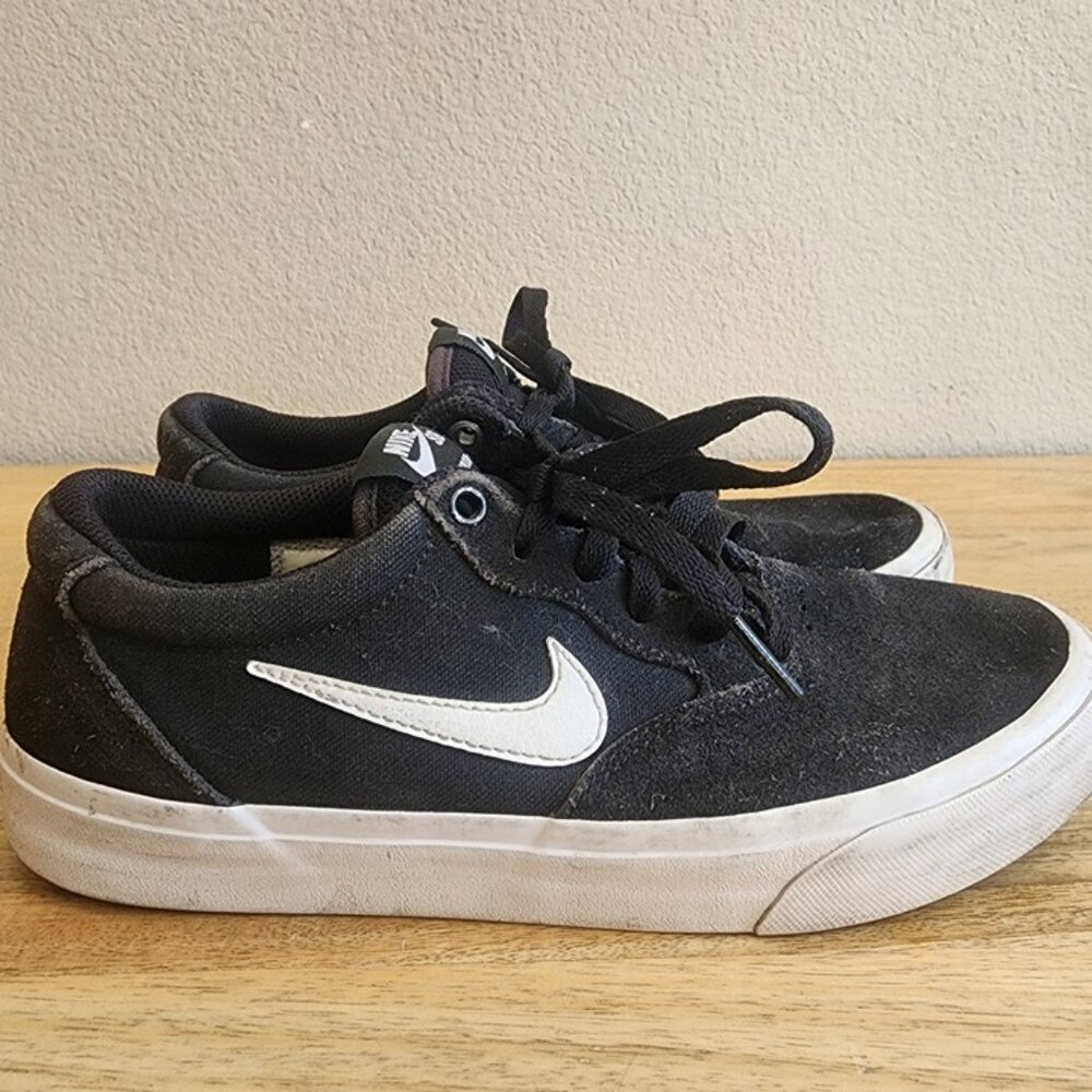 Nike SB Chron Shoes Mens Size 6.5 Black White Skateboarding Sneakers CD6278-002